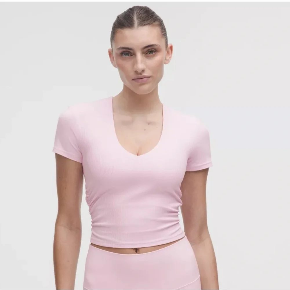 🍋🍋 Lululemon align  V-Neck crop Pink Top. Great condition. Approx sz 6